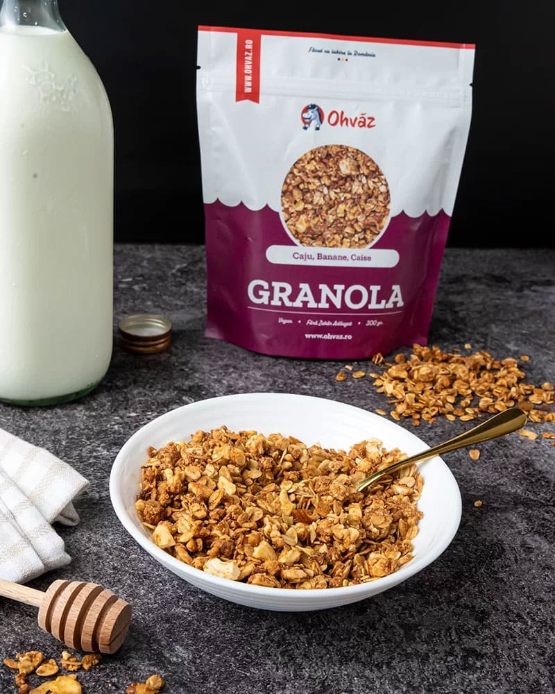 Granola cu Caju, Banane, Caise | Vegan